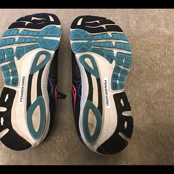 Saucing running shoe size 6 - Picture 2 of 6
